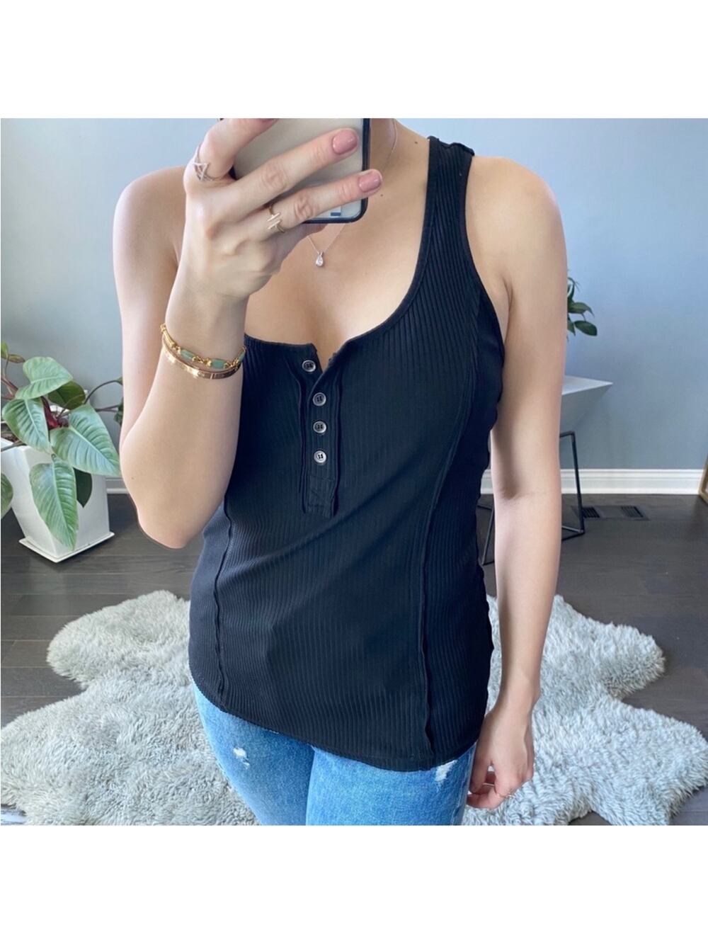 NWT Black Sleeveless Ribbed Tank Top Size Large